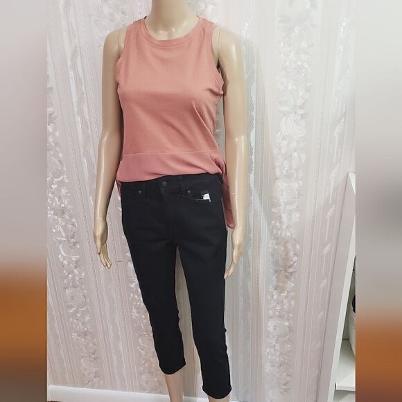 Vera Wang Sleeveless Top  - Picture 4 of 7